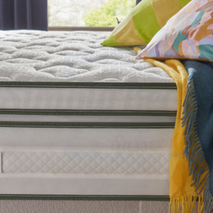 Lifestyle image showing the corner of the Airmesh 3000 mattress